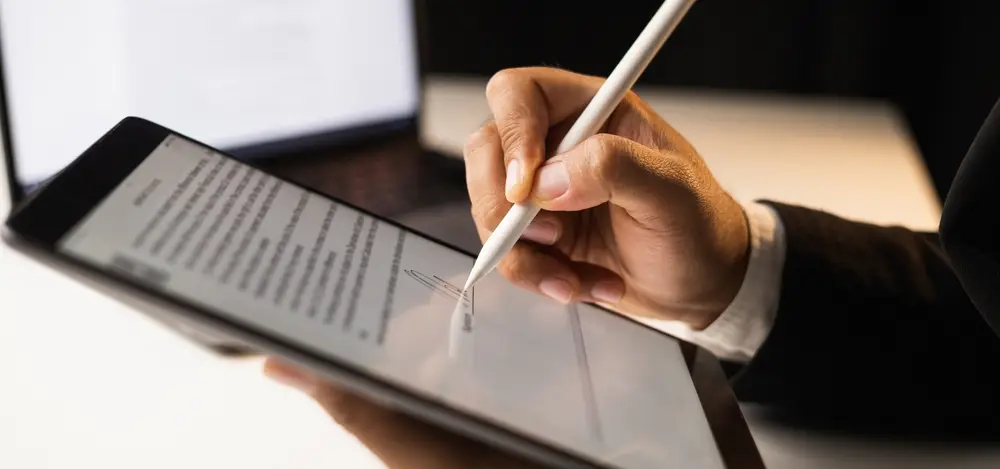 ما هي العقود التجارية الإلكترونية وانواعها وطريقة فسخها؟